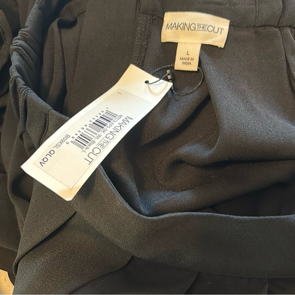 New black skirt size large - Picture 4 of 5